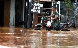 Banjir Jakarta, Semua Kalangan Bisa Berlindung dan Mengungsi di Masjid   - JPNN.com