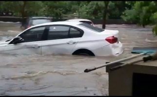 BMW Astra Buka Layanan Jemput dan Evakuasi Konsumen Terdampak Banjir - JPNN.com