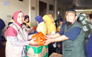 PA 212 Serahkan Ribuan Nasi Bungkus ke Korban Banjir Jakarta - JPNN.com