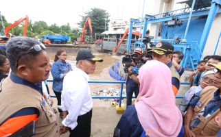 Korban Banjir Butuh Sembako, Pakaian, Selimut, Perlengkapan Sekolah - JPNN.com