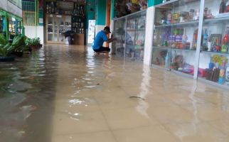 Anies Baswedan Pastikan Siswa Terdampak Banjir Diberi Bantuan - JPNN.com