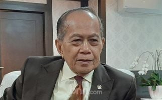 Syarief Hasan MPR Sarankan Moratorium TKA Masuk ke Indonesia - JPNN.com