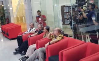 Ketua KPU Ogah Beri Keterangan Kepada Wartawan Saat Sambangi KPK - JPNN.com