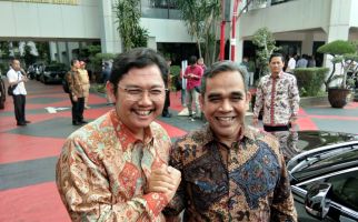 Sekjen PKS dan Gerindra Berangkulan, Sepakat Soal Cawagub DKI? - JPNN.com