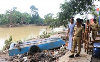 Korban Banjir Mulai Terserang Diare dan Penyakit Kulit - JPNN.com