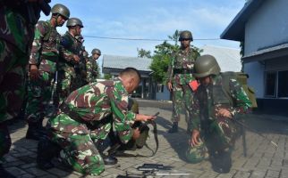 Berpakaian Dinas Tempur, Andi Pimpin Pasukan Marinir di Sarang Petarung - JPNN.com