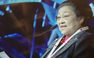 Megawati: Jika Tidak Siap Silakan Keluar - JPNN.com