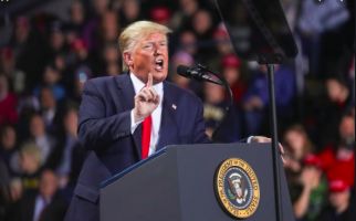 Presiden Donald Trump Serukan Boikot Ban Goodyear - JPNN.com