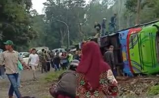 Bus Pariwisata Kecelakaan di Subang, 6 Orang Meninggal - JPNN.com