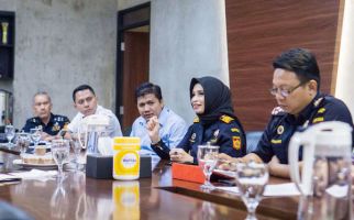 Tingkatkan Pengawasan, Bea Cukai Soekarno-Hatta Bersinergi dengan Kemenlu - JPNN.com