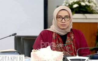 Evi Novida Ginting Dipecat Presiden secara Tidak Hormat, Pengganti Bernama Yessy - JPNN.com
