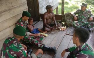 Prajurit TNI Gelar Komunikasi Sosial dengan Warga Aramsulki - JPNN.com
