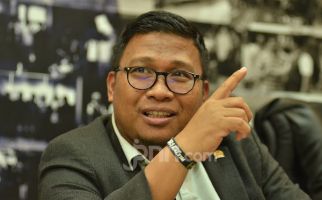 Irwan Fecho: Kebijakan Pak Jokowi Bikin Rakyat Makin Ambyar - JPNN.com