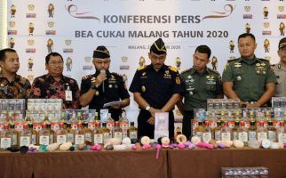 Bea Cukai Musnahkan Jutaan Barang Hasil Tangkapan 2019 - JPNN.com