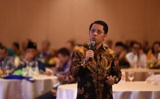 Waktu Subuh Versi Kemenag Dikoreksi Muhammadiyah, Begini Reaksi Dirjen Bimas Islam - JPNN.com