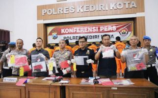 Bea Cukai dan Polres Kediri Kota Amankan Ratusan Butir Psikotropika - JPNN.com