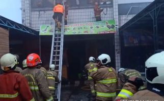 25 Orang Terjebak dalam Kebakaran di Kafe, Satu Tewas Terpanggang - JPNN.com