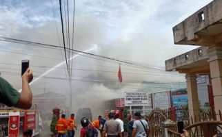 Ditjen PAS Akui Ada 16 Senpi Terbakar dalam Kericuhan di Rutan Kabanjahe - JPNN.com