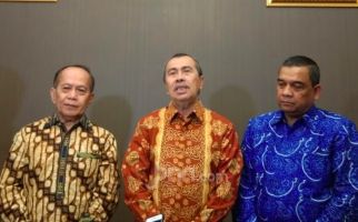 Gubernur Riau Syamsuar tak Masalah dengan RUU Cipta Kerja - JPNN.com