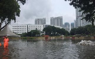 Underpass Kemayoran Lenyap Ditelan Banjir Tujuh Meter - JPNN.com