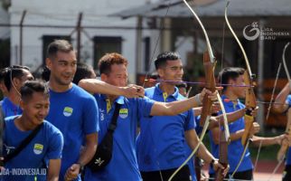 Persib Bandung Belum Menggelar Latihan Bersama, Ternyata Ini Penyebabnya - JPNN.com