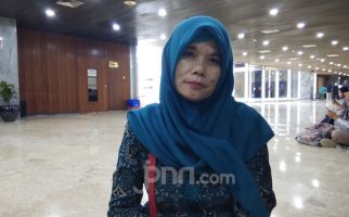 Titi Nilai Pemerintah Makin Sewenang-wenang kepada Honorer K2 - JPNN.com