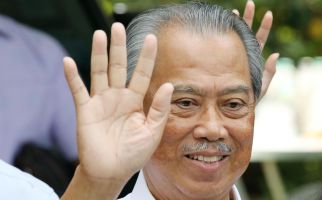 PM Malaysia Ubah Keputusan soal Lockdown Corona, Tukang Cukur Pasti Kecewa - JPNN.com