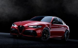 Alfa Romeo Lahirkan Sedan Paling Buas, Giulia GTA - JPNN.com