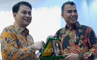 Kunjungi Aceh, Bang Aziz Ajak Mahasiswa Ikut Aktif Berantas Korupsi - JPNN.com