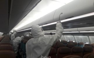 GMF Wajibkan Petugas Desinfeksi Pesawat Gunakan Alat Pelindung Khusus - JPNN.com