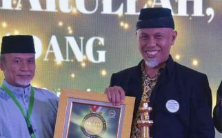 Mahyeldi Ansharullah Hingga Anies Baswedan Dapat Penghargaan Luar Biasa - JPNN.com