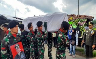 Kolonel Bambang Batal Dimakamkan di Dekat Brigjen Tukarno - JPNN.com