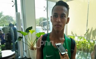Osvaldo Haay Latihan Mandiri Sambil Menikmati Keindahan Alam Papua - JPNN.com