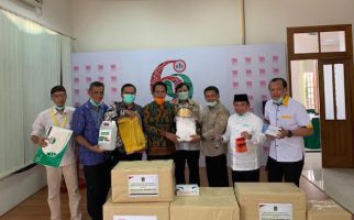 PKS Potong Gaji Anggota DPR RI untuk Bantu Pembelian APD Tenaga Medis - JPNN.com