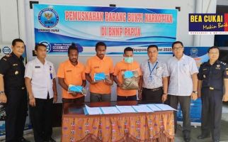 Bea Cukai dan BNNP Papua Musnahkan Narkotika - JPNN.com