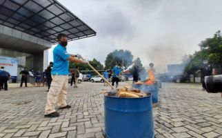 Kantor BNNP Banten Bau Asap Ganja - JPNN.com