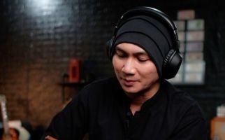 Anji Beri Klarifikasi Soal Kritik Foto Jenazah Pasien Covid-19 - JPNN.com