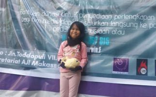 Yasmin, Bocah 6 Tahun Bongkar Celengan Ikan Demi Tenaga Medis Corona - JPNN.com