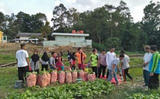 Penerima Program Pertanian Masuk Sekolah Tetap Beraktivitas di Tengah Wabah Covid-19 - JPNN.com