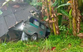Ambulans Pembawa PDP COVID-19 Kecelakaan di Aceh, Begini Kronologinya - JPNN.com