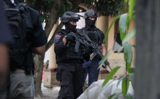 Densus 88 Bekuk Dalang di Balik Aksi Penyerangan Kantor Polsek Daha Selatan - JPNN.com