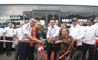 Bus Khusus Layani Rute Dipatiukur – Jatinangor Ramah Lingkungan, Disabilitas, Lansia, Ibu Hamil, Anak - anak - JPNN.com