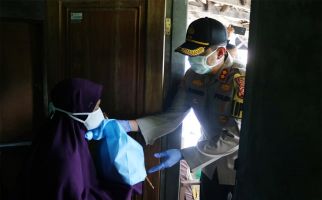 Polres Majalengka Bagikan 800 Paket Sembako - JPNN.com