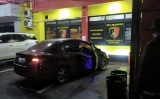 Polisi Membuntuti dan Mengadang Mobil Ferdian Paleka, Aduh, Ternyata - JPNN.com