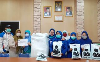 Majelis Zikir Annisa Nurussalam Donasikan APD ke Rumah Sakit - JPNN.com
