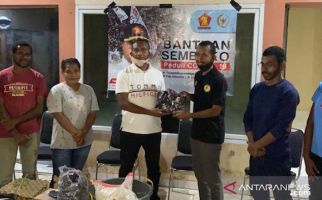 Yan Permenas Gerindra Bagikan Sembako kepada Mahasiswa Asal Papua di Kota Ini - JPNN.com