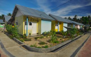 Keren, Pohuwatu Pakai Dana Desa untuk Bangun Rumah Sehat Gratis bagi Warga Miskin - JPNN.com