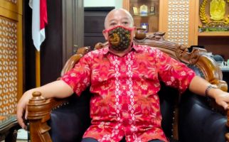 Khofifah dan Bu Risma Berseteru, Ketua DPRD Jatim yang Malu Berat - JPNN.com