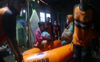 Rob Terjang Pekalongan, Ratusan Warga Terpaksa Mengungsi - JPNN.com