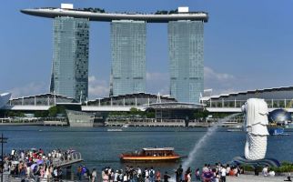 Covid-19 Mengganas Lagi, Singapura Lockdown hingga Juni, Warga Gelagapan Belanja - JPNN.com